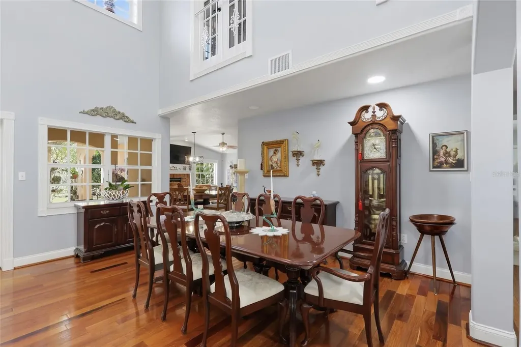 7201 Hodgewood Court Tampa FL 33614