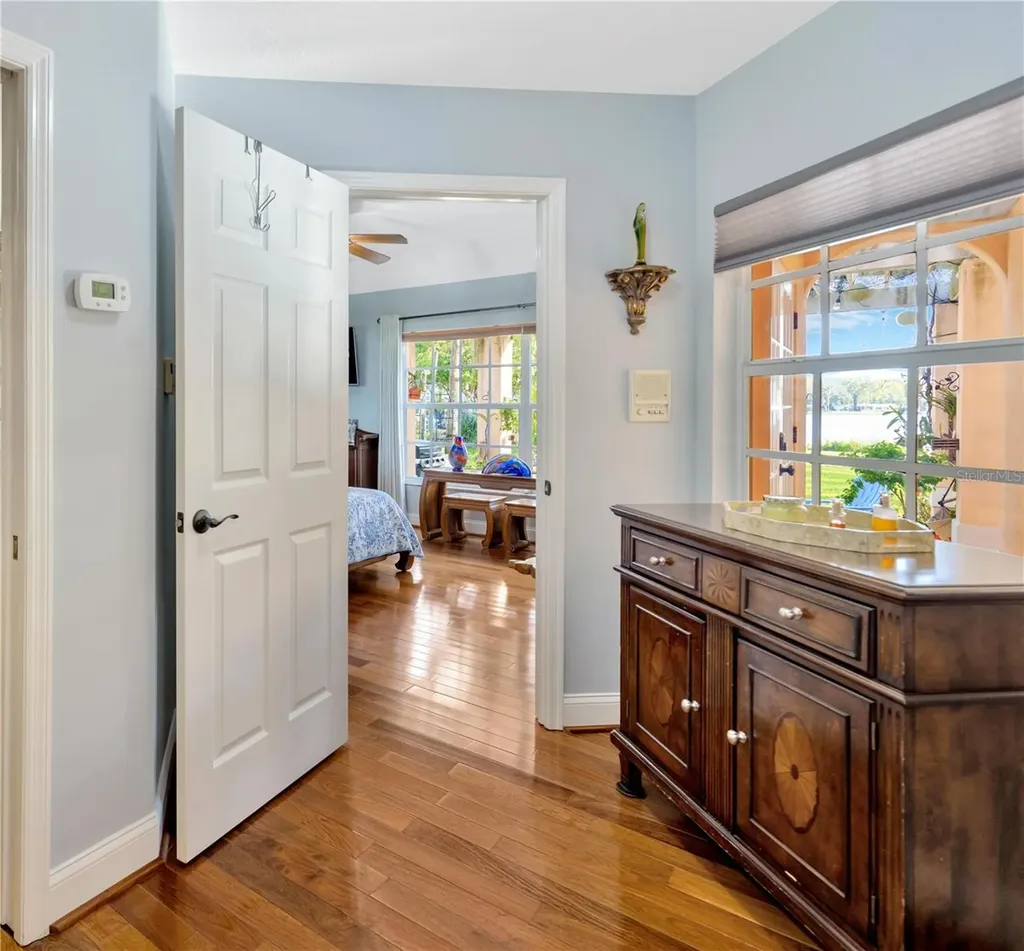 7201 Hodgewood Court Tampa FL 33614