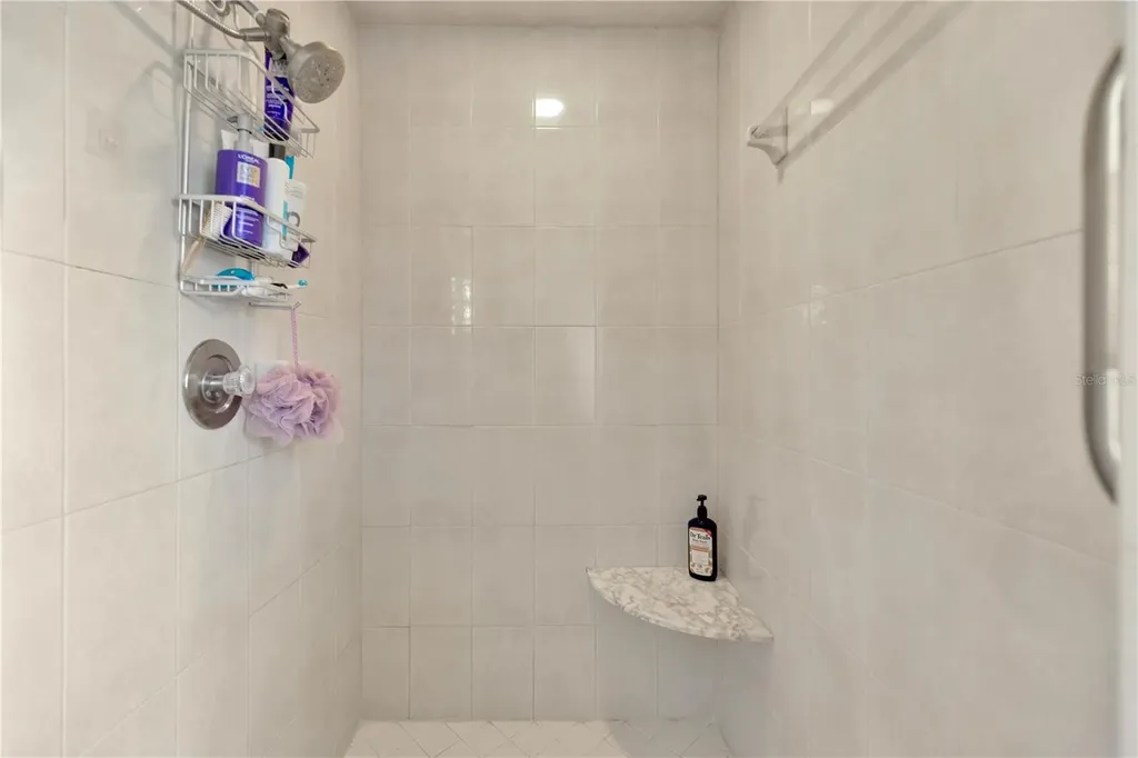 7201 Hodgewood Court Tampa FL 33614