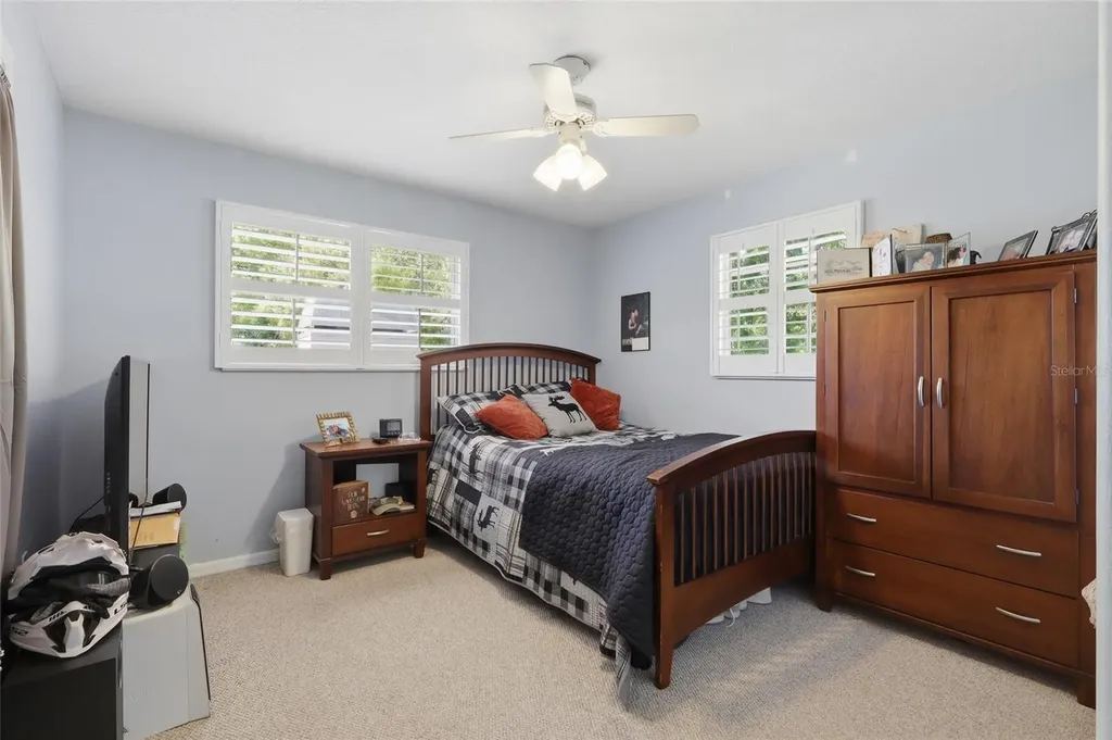 7201 Hodgewood Court Tampa FL 33614