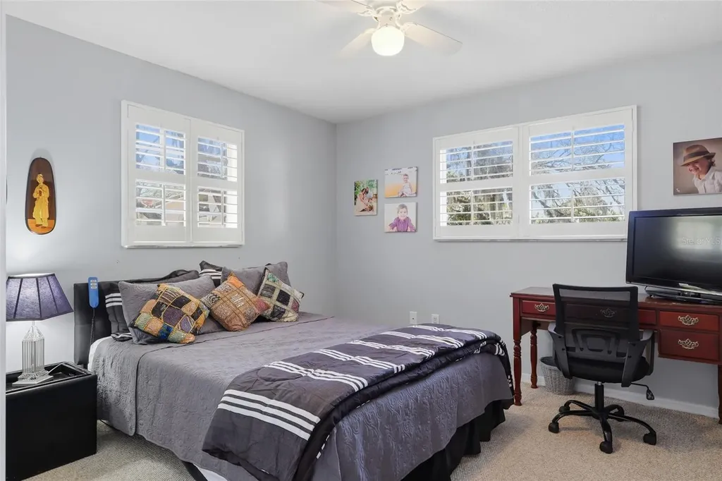 7201 Hodgewood Court Tampa FL 33614