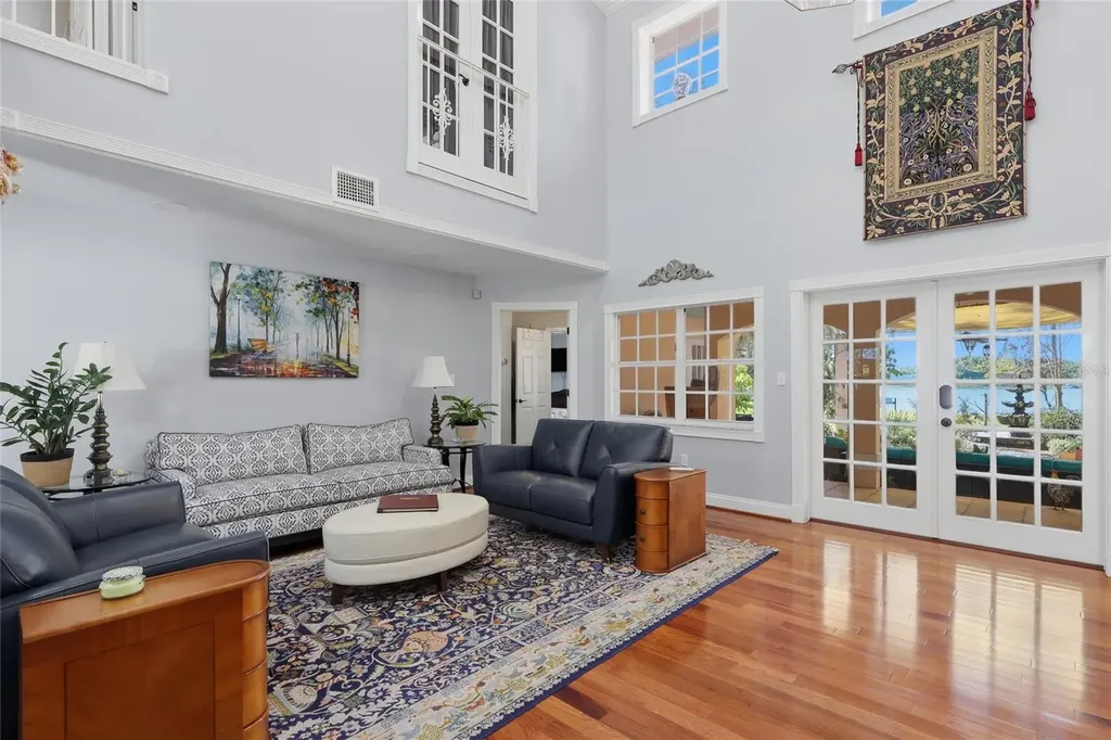 7201 Hodgewood Court Tampa FL 33614