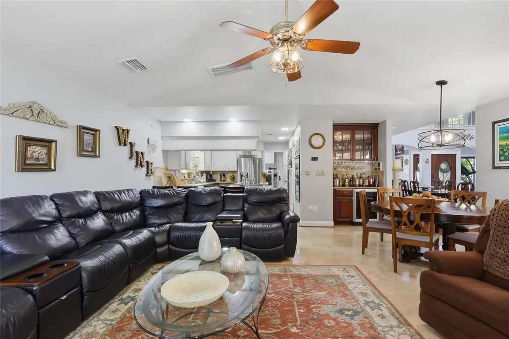7201 Hodgewood Court Tampa FL 33614