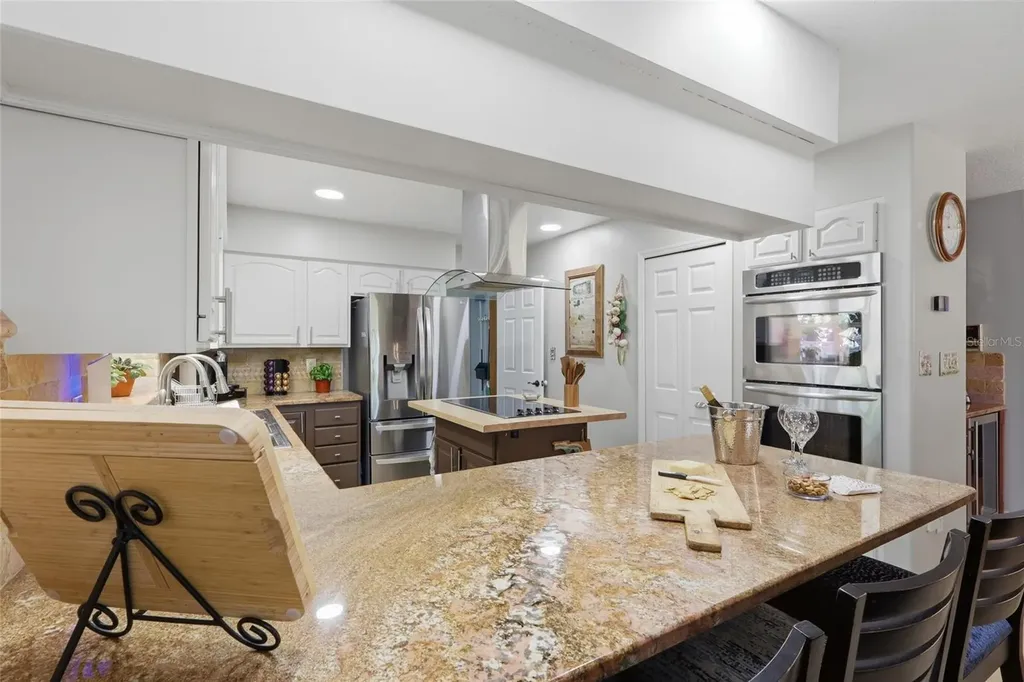 7201 Hodgewood Court Tampa FL 33614