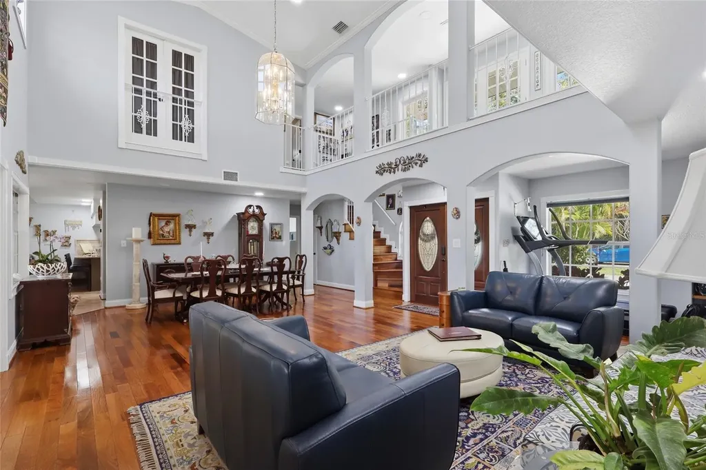 7201 Hodgewood Court Tampa FL 33614