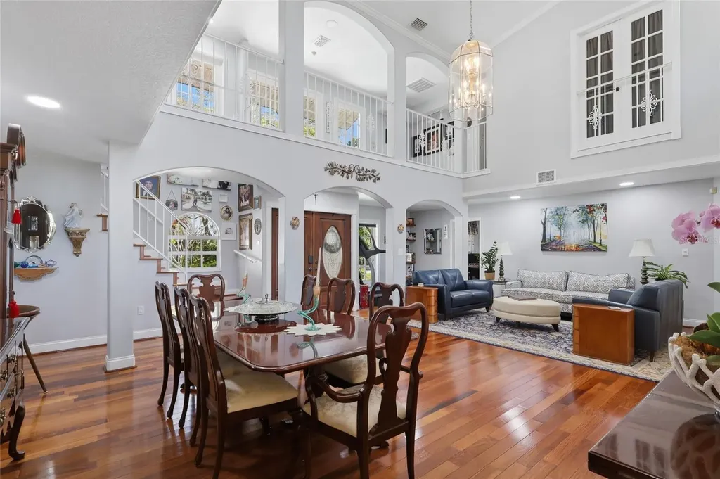 7201 Hodgewood Court Tampa FL 33614