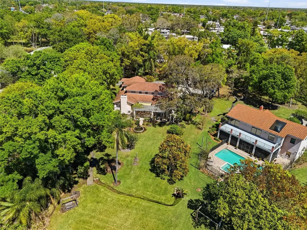 7201 Hodgewood Court Tampa FL 33614