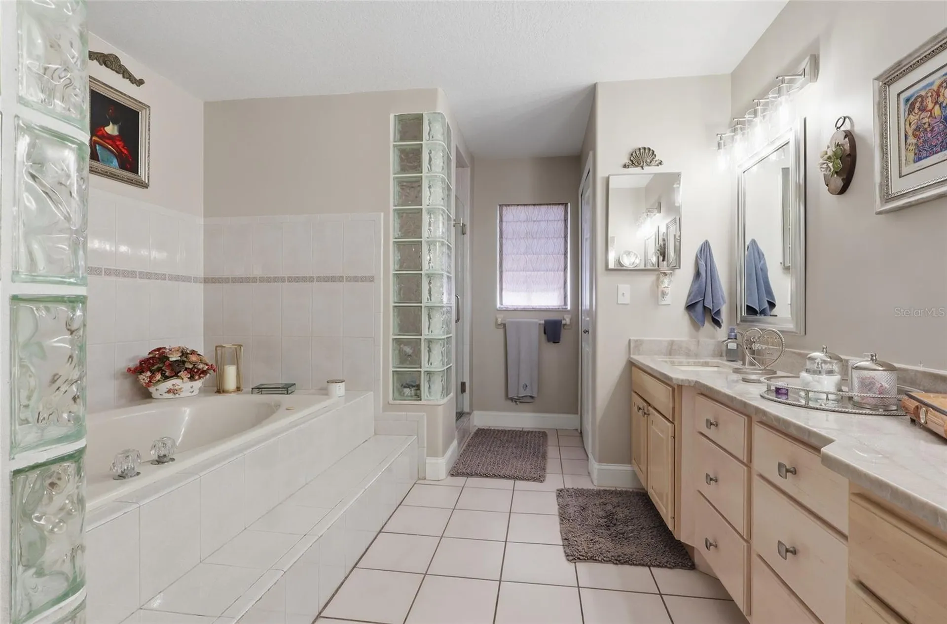 7201 Hodgewood Court Tampa FL 33614