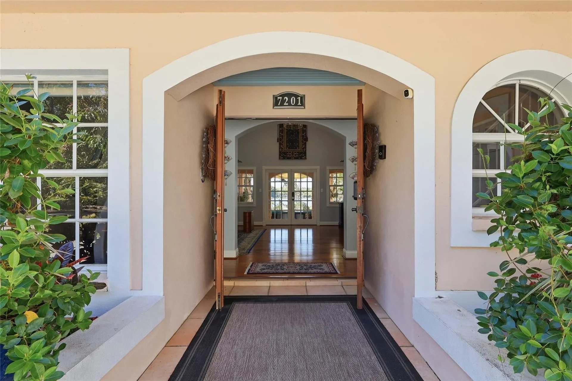 7201 Hodgewood Court Tampa FL 33614