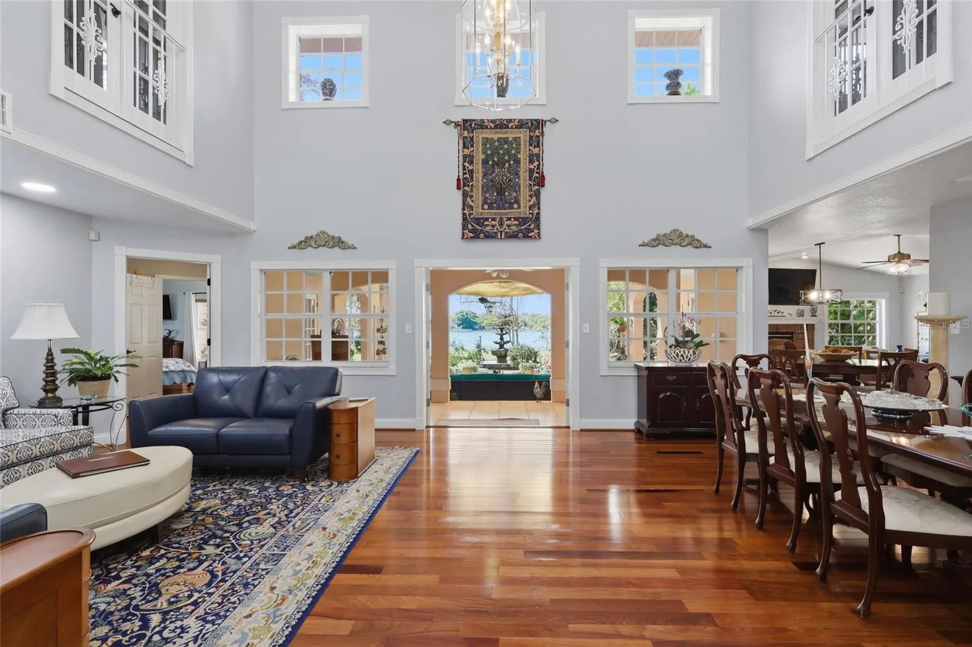 7201 Hodgewood Court Tampa FL 33614