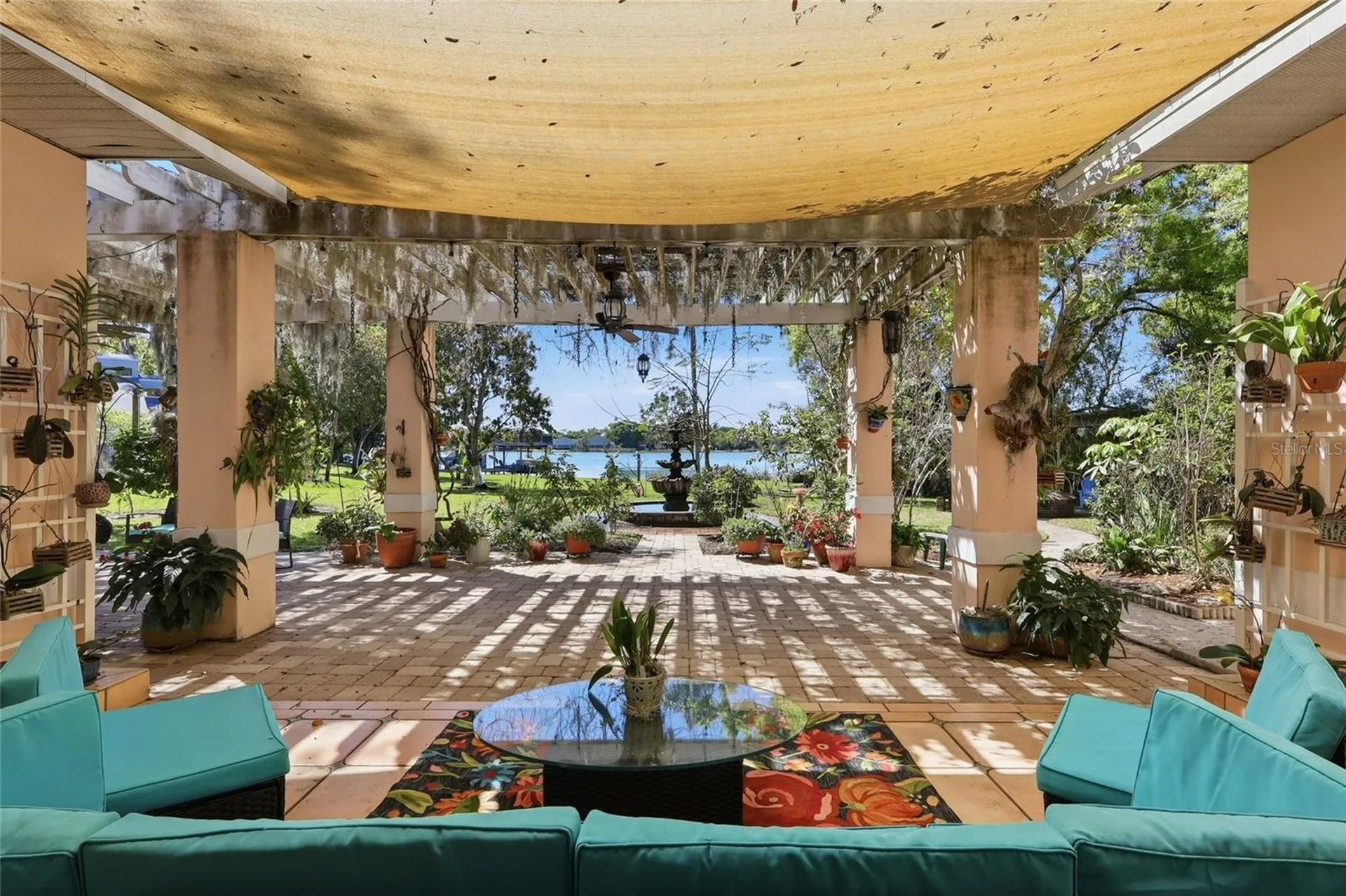 7201 Hodgewood Court Tampa FL 33614