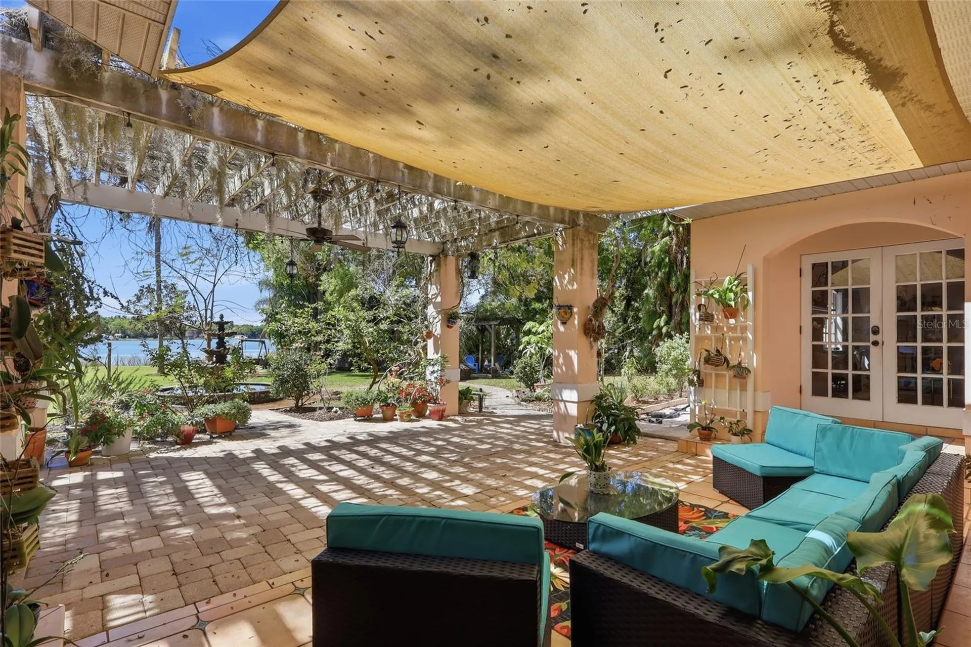 7201 Hodgewood Court Tampa FL 33614
