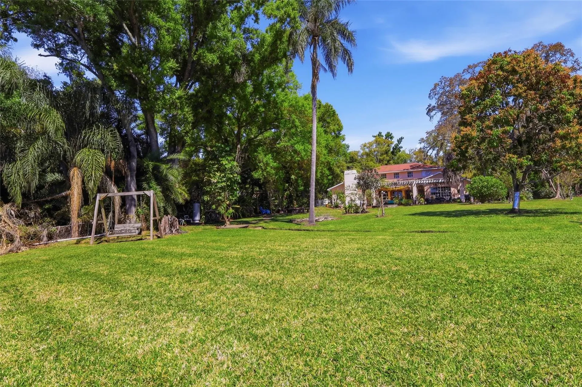 7201 Hodgewood Court Tampa FL 33614