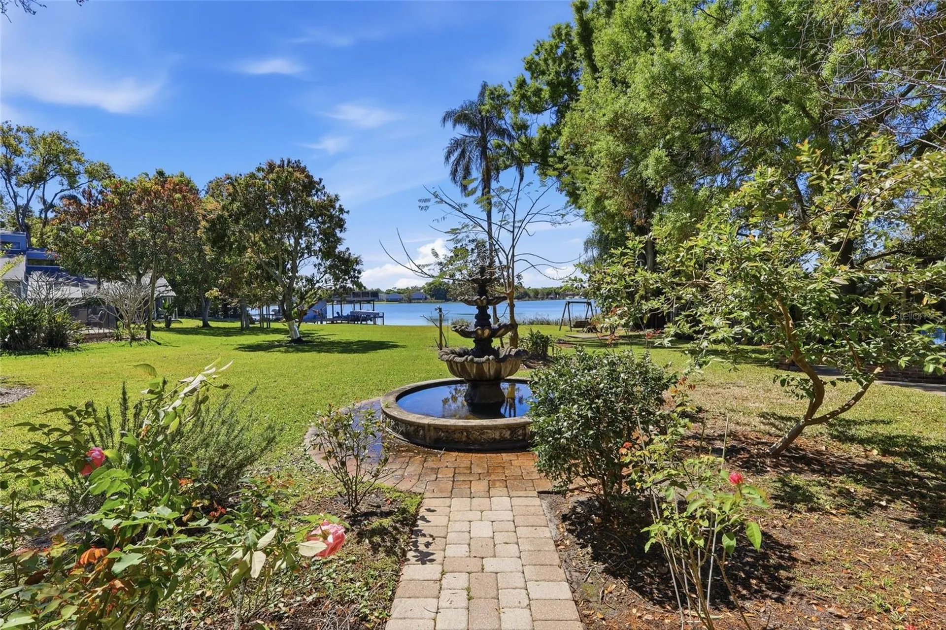 7201 Hodgewood Court Tampa FL 33614