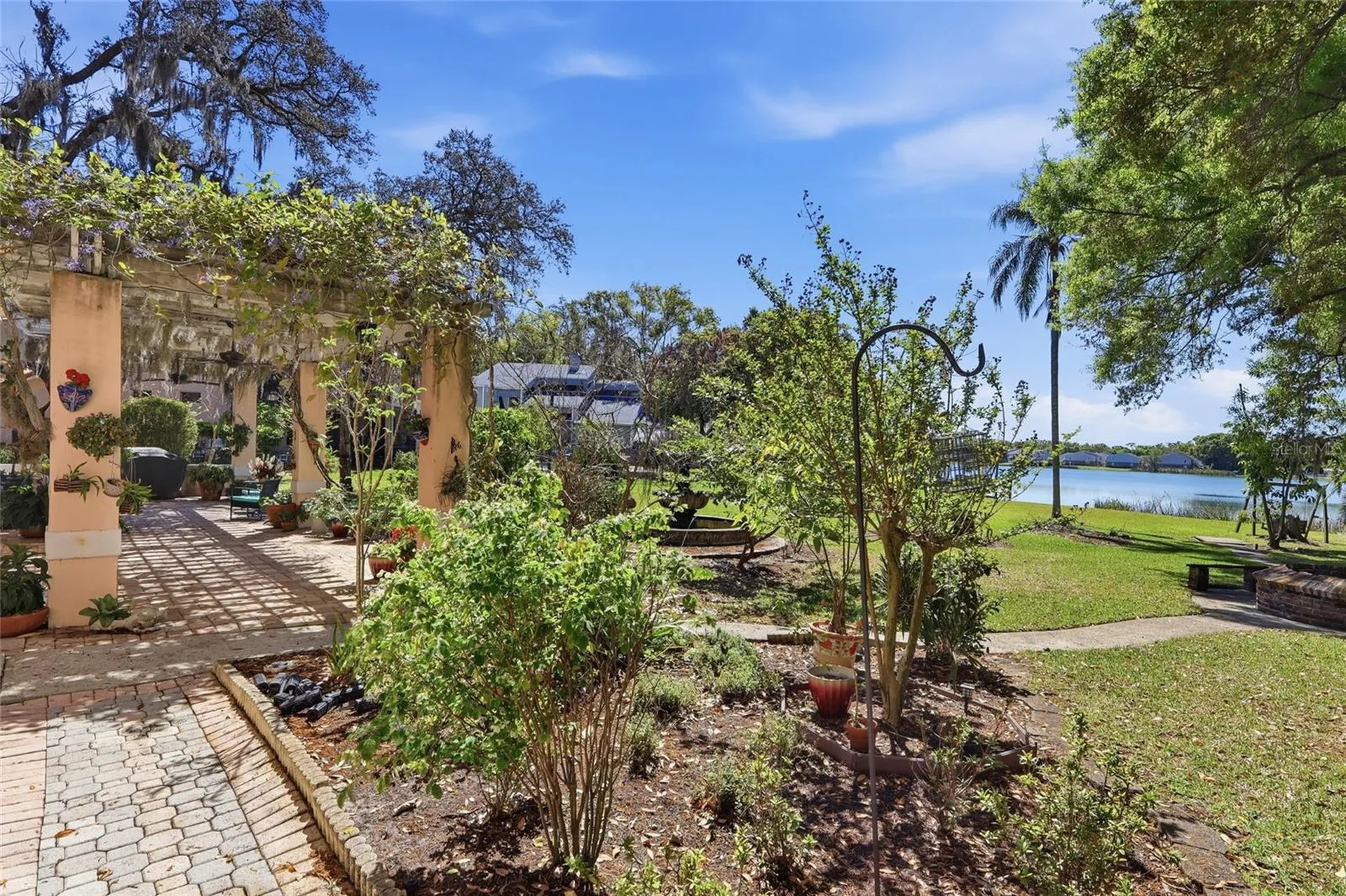 7201 Hodgewood Court Tampa FL 33614