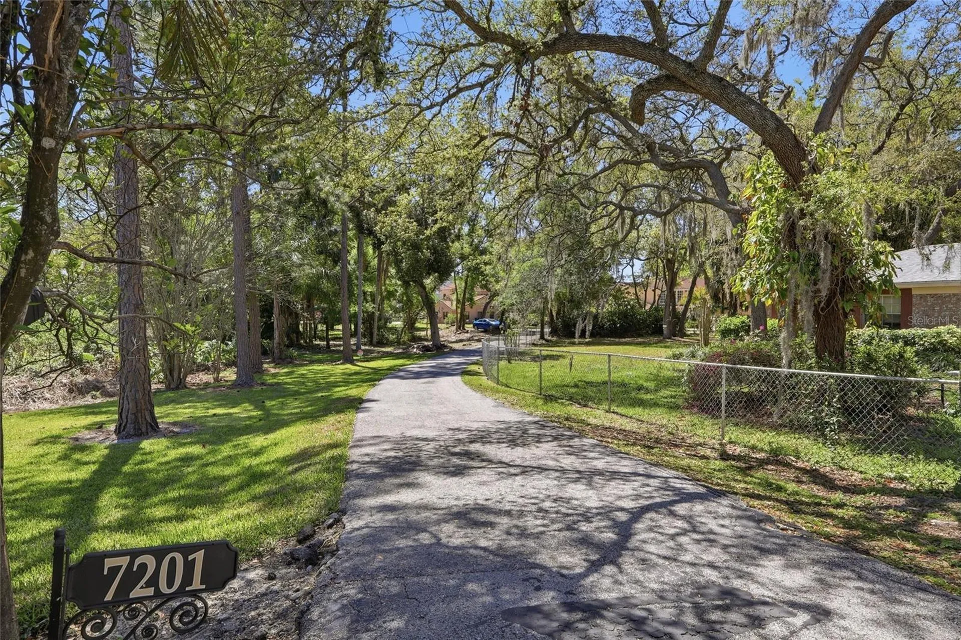 7201 Hodgewood Court Tampa FL 33614