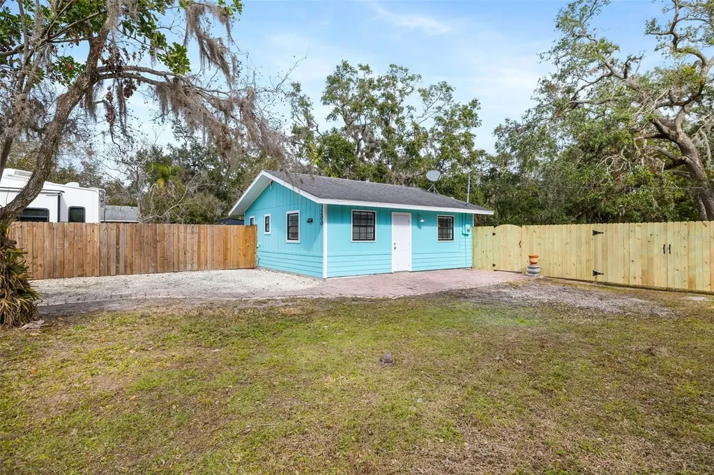 3200 Tobero Lane Sarasota FL 34235