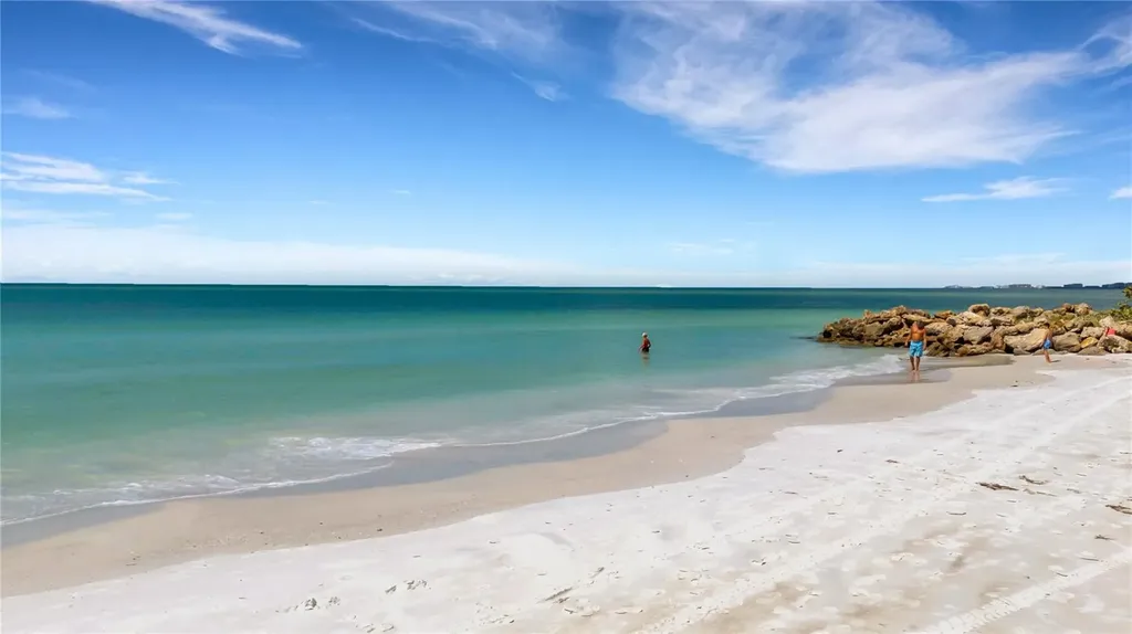 62 Sandy Hook Road S Sarasota FL 34242
