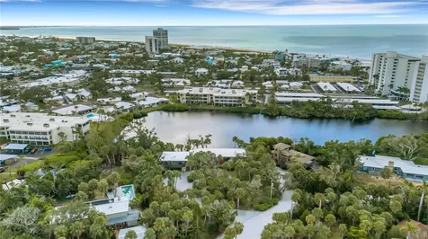 62 Sandy Hook Road S Sarasota FL 34242