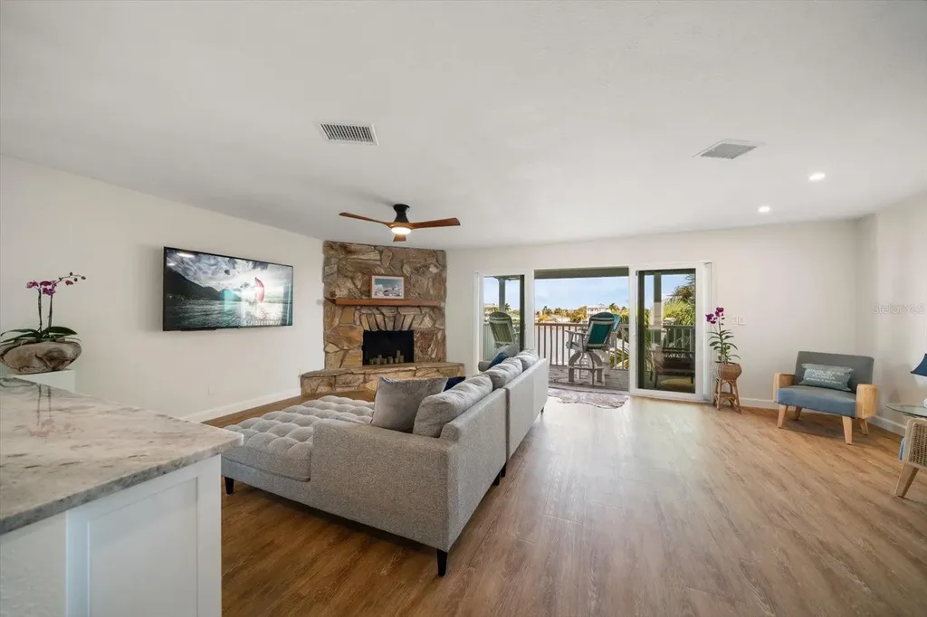 2505 Bay Boulevard Indian Rocks Beach FL 33785