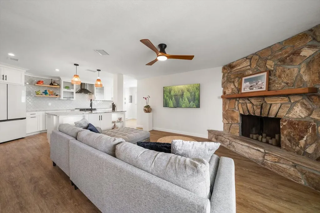 2505 Bay Boulevard Indian Rocks Beach FL 33785