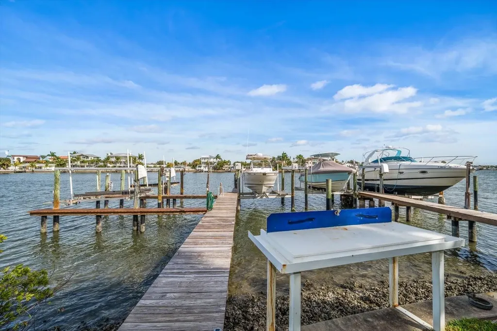 2505 Bay Boulevard Indian Rocks Beach FL 33785