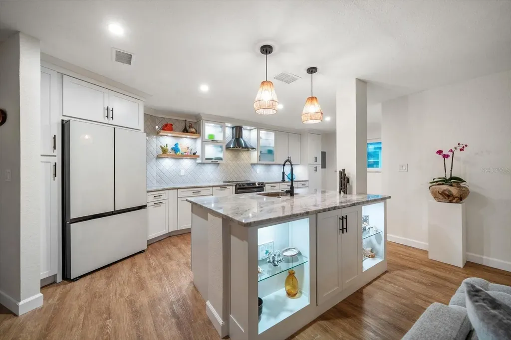 2505 Bay Boulevard Indian Rocks Beach FL 33785