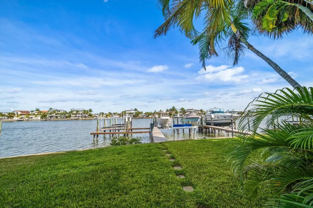 2505 Bay Boulevard Indian Rocks Beach FL 33785