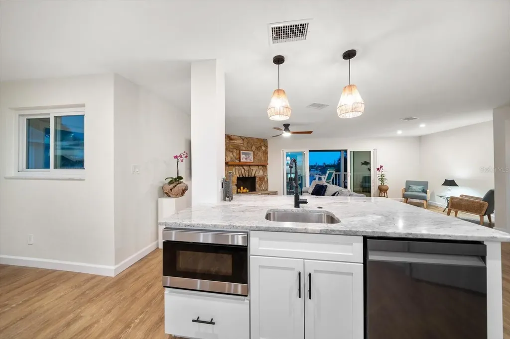 2505 Bay Boulevard Indian Rocks Beach FL 33785