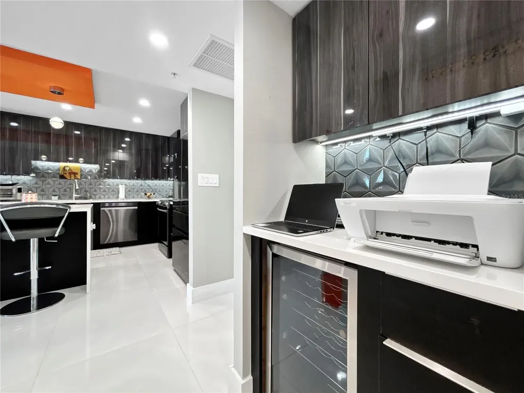 101 S Gulfstream Avenue Sarasota FL 34236