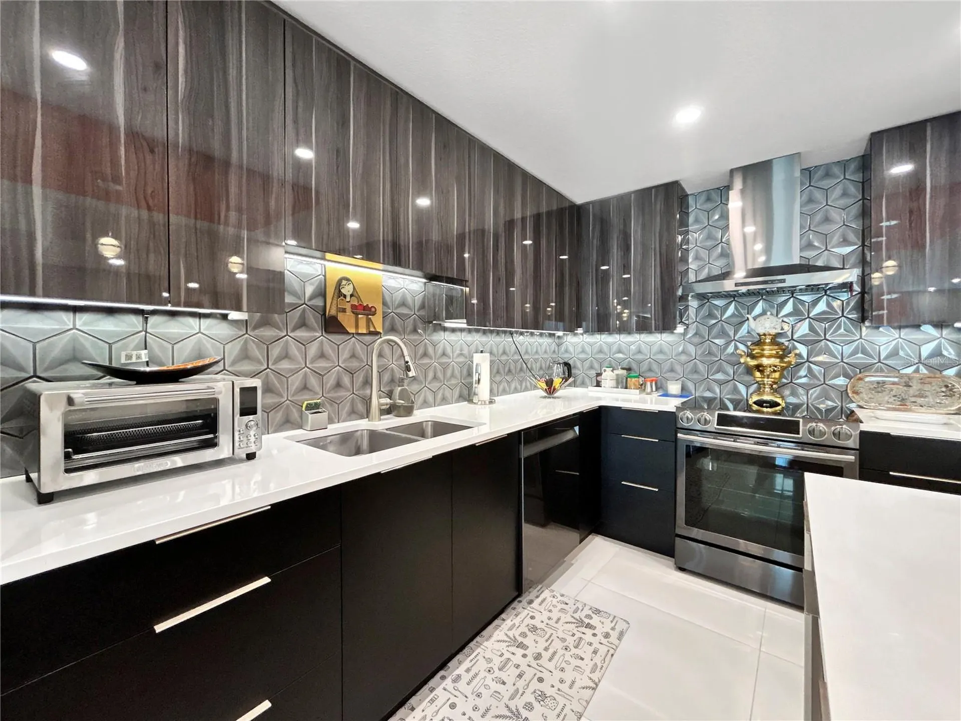 101 S Gulfstream Avenue Sarasota FL 34236