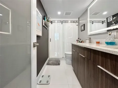 101 S Gulfstream Avenue Sarasota FL 34236