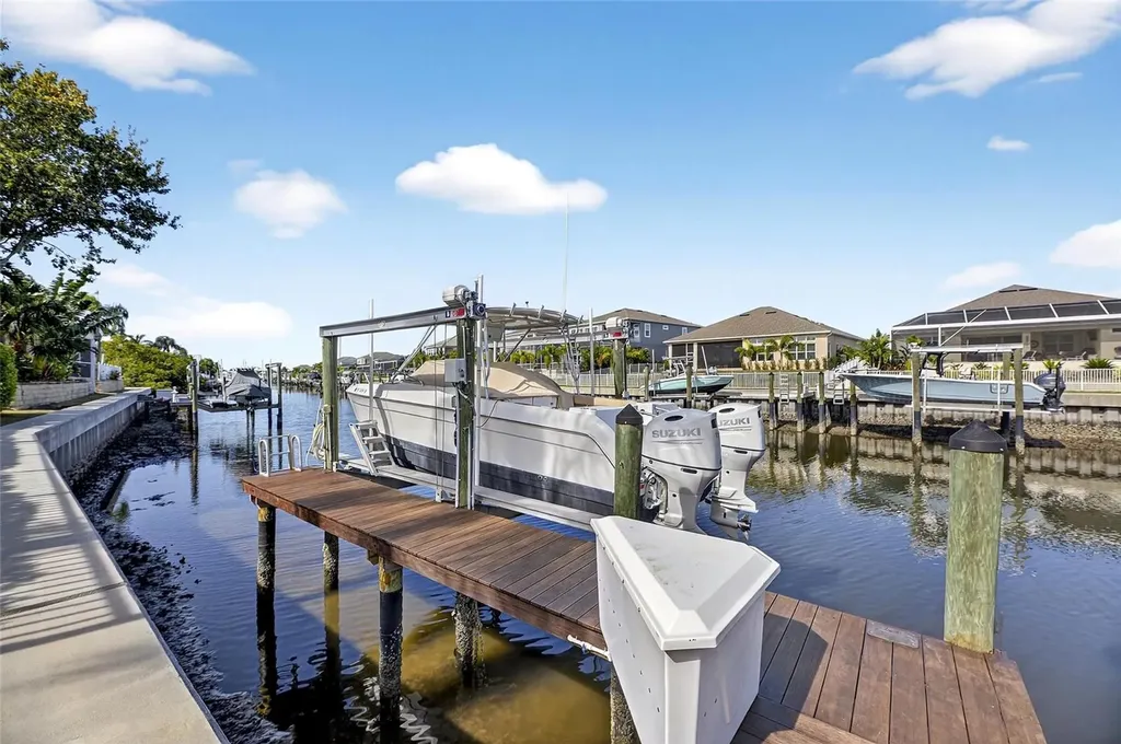539 Islebay Drive Apollo Beach FL 33572
