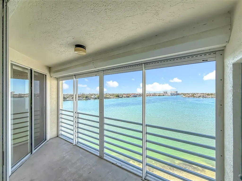 7932 Sailboat Key Boulevard S South Pasadena FL 33707