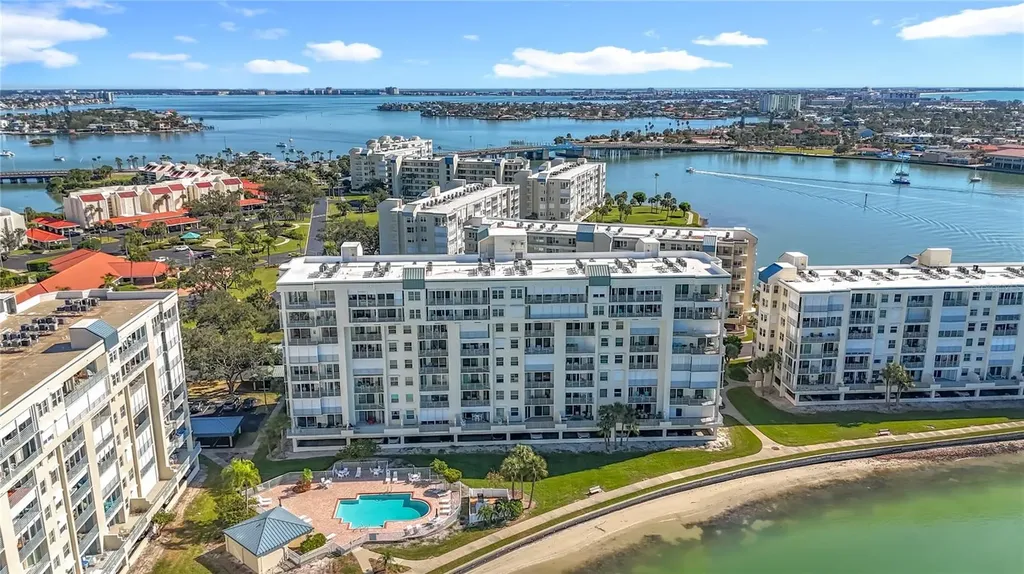 7932 Sailboat Key Boulevard S South Pasadena FL 33707