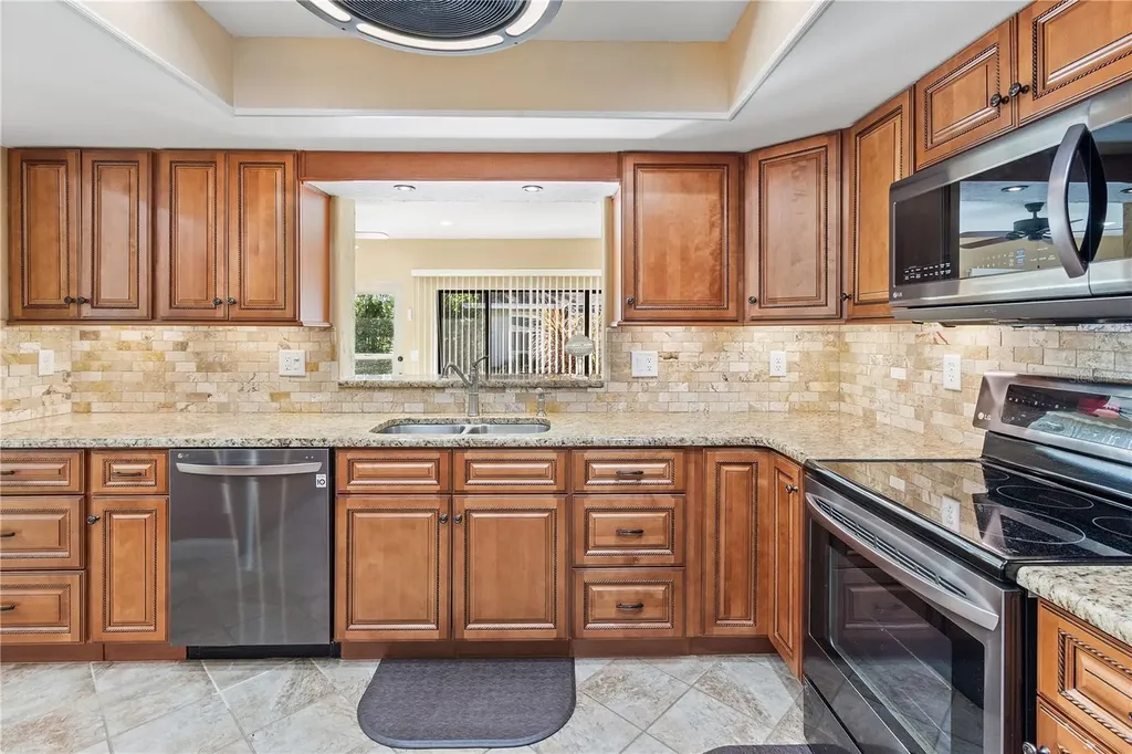 731 Canberra Road Winter Haven FL 33884