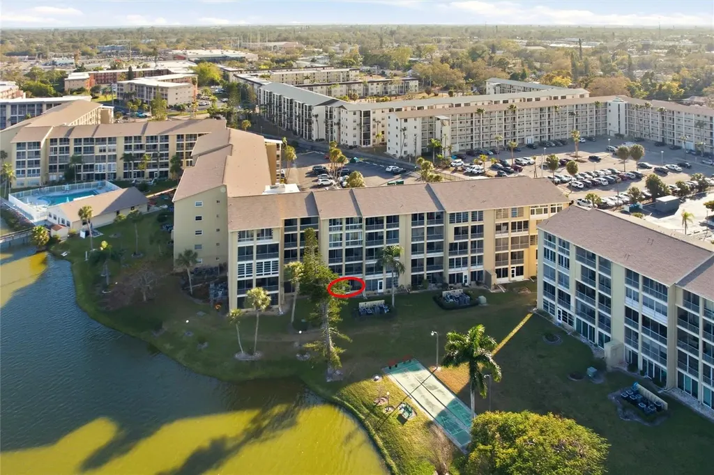 3531 Lake Bayshore Drive Bradenton FL 34205