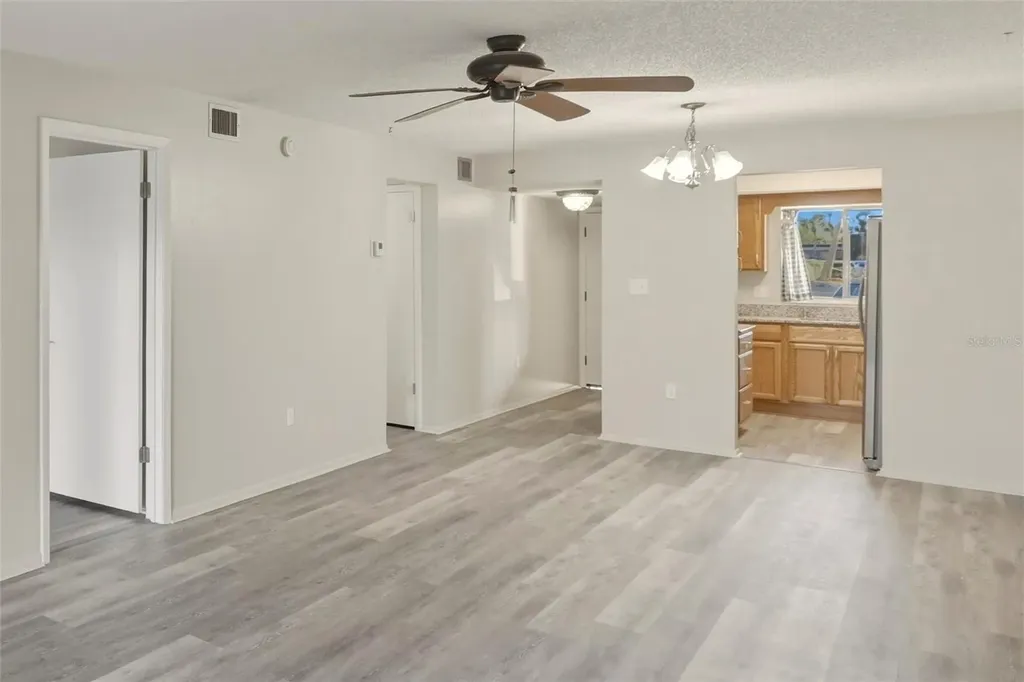 3531 Lake Bayshore Drive Bradenton FL 34205