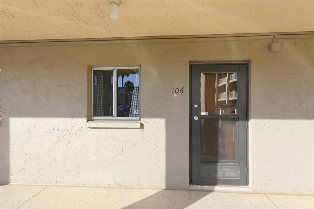 3531 Lake Bayshore Drive Bradenton FL 34205