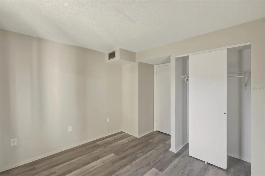 3531 Lake Bayshore Drive Bradenton FL 34205