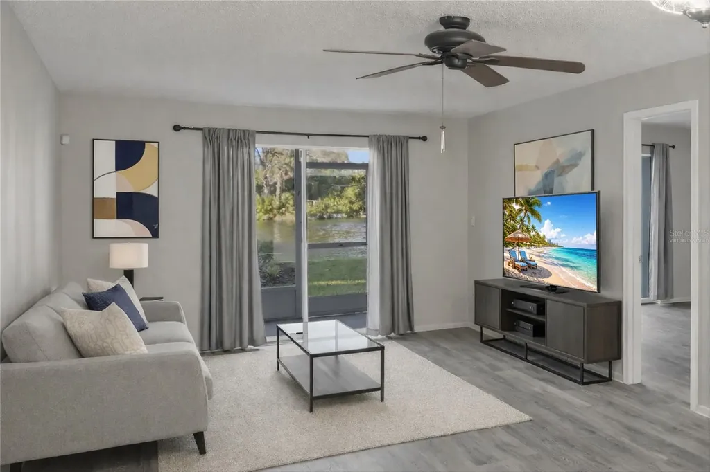 3531 Lake Bayshore Drive Bradenton FL 34205
