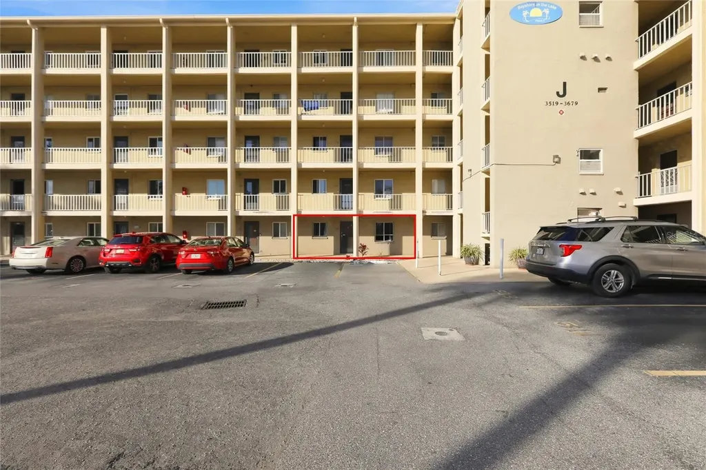 3531 Lake Bayshore Drive Bradenton FL 34205