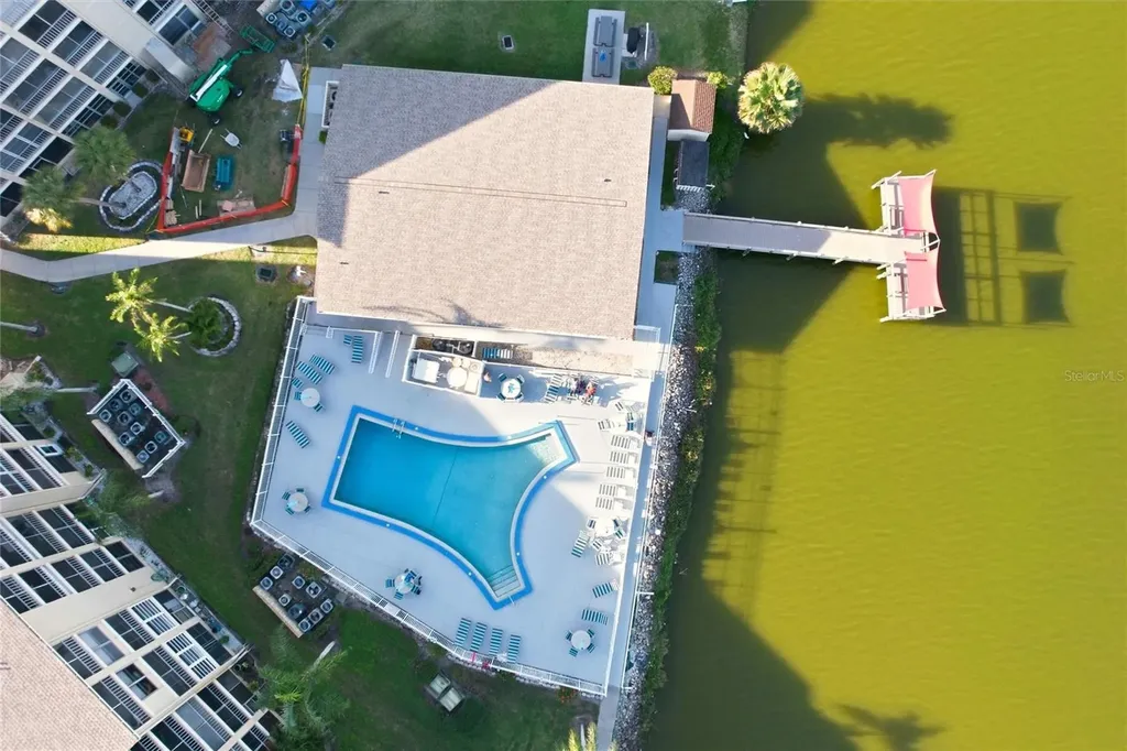 3531 Lake Bayshore Drive Bradenton FL 34205