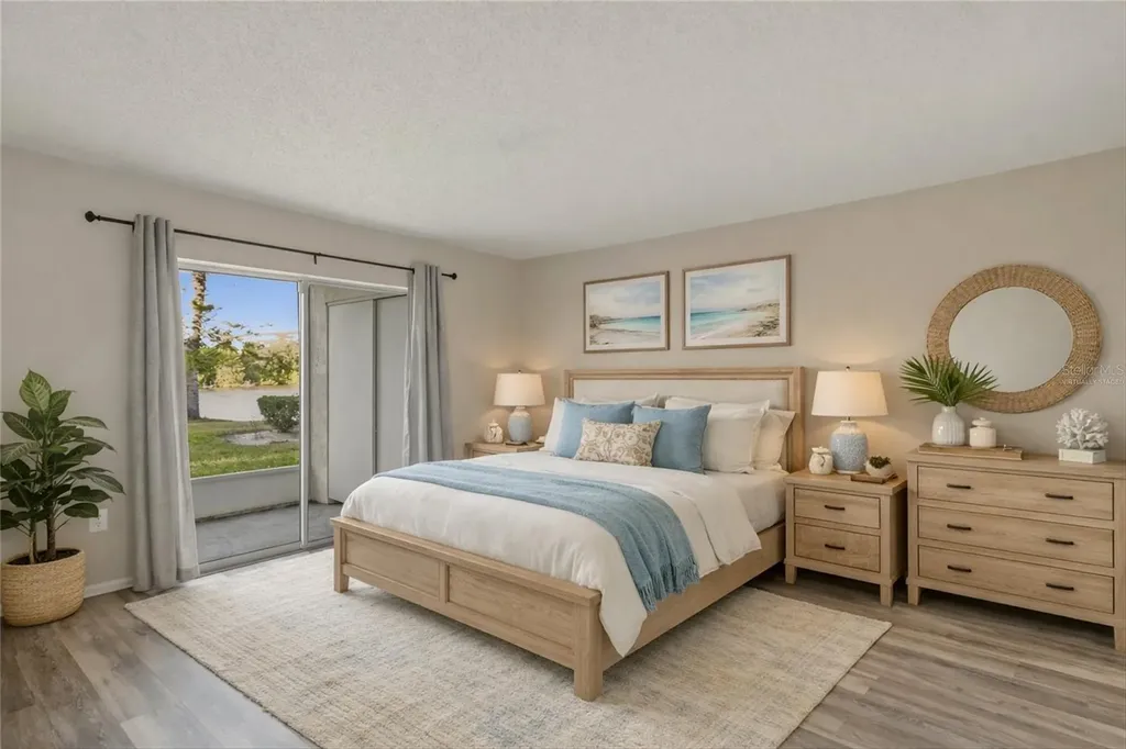 3531 Lake Bayshore Drive Bradenton FL 34205