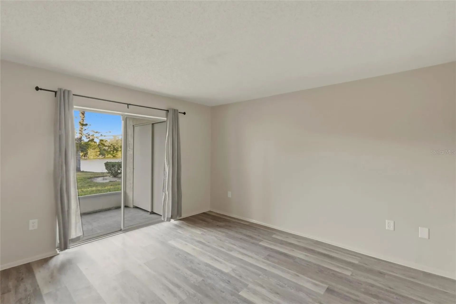 3531 Lake Bayshore Drive Bradenton FL 34205