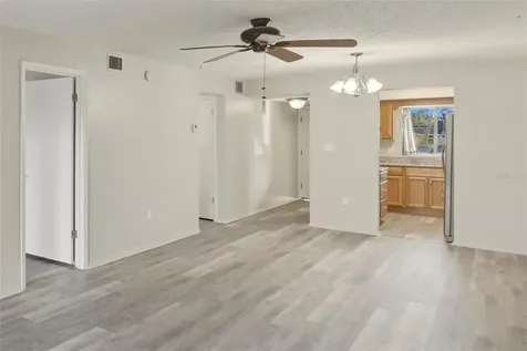 3531 Lake Bayshore Drive Bradenton FL 34205