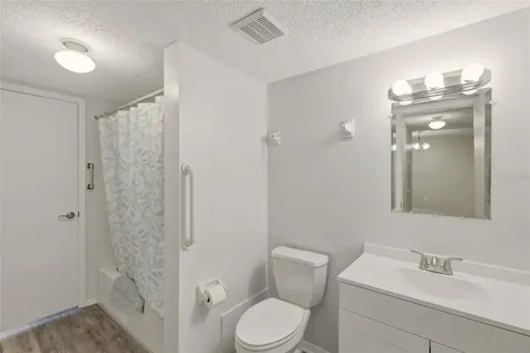 3531 Lake Bayshore Drive Bradenton FL 34205