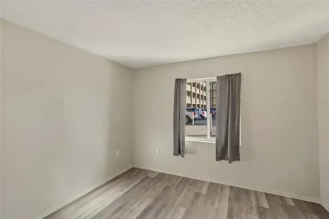 3531 Lake Bayshore Drive Bradenton FL 34205