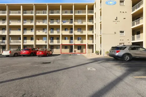 3531 Lake Bayshore Drive Bradenton FL 34205