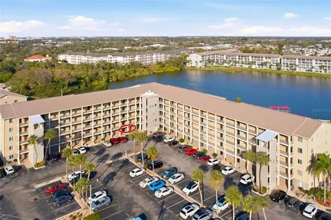 3531 Lake Bayshore Drive Bradenton FL 34205